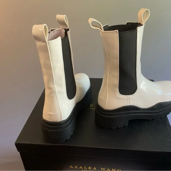 Azalea Wang “Akira Ghosted” White + Black Chelsea Boots NWT Size 7 - Picture 9 of 16